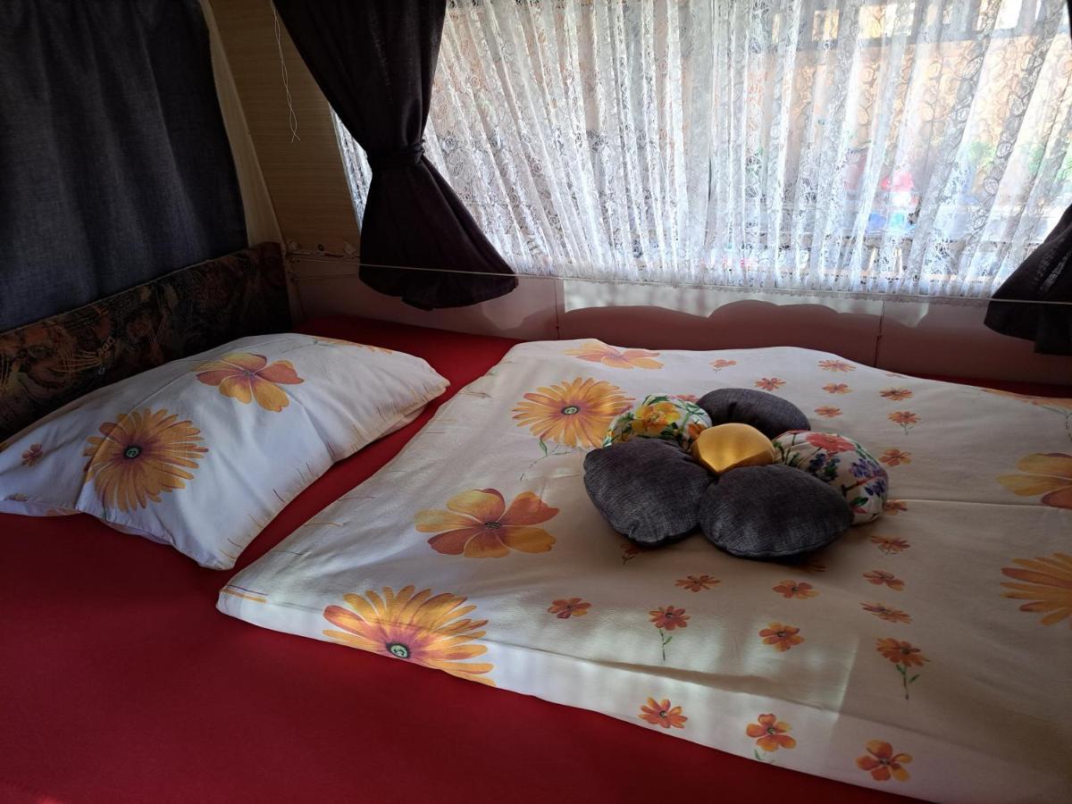 Отель Glamping House Ranc Luze Экстерьер фото
